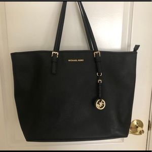 MICHAEL KORS EXTRA LARGE TOTE PURSE BAG